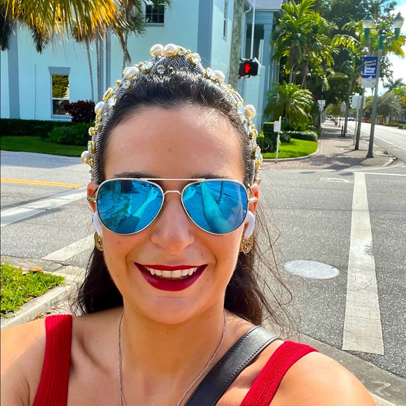 Meet your Posher, Chelsea - Picture 1 of 2